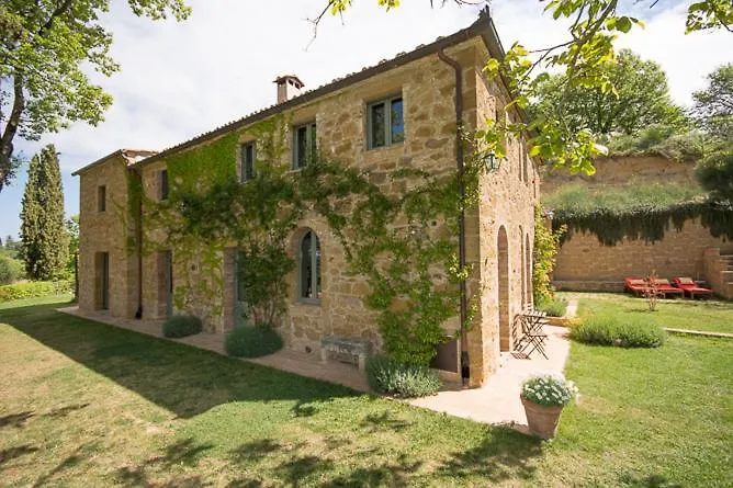 Casale Santa Barbara ゲストハウス Montefollonico